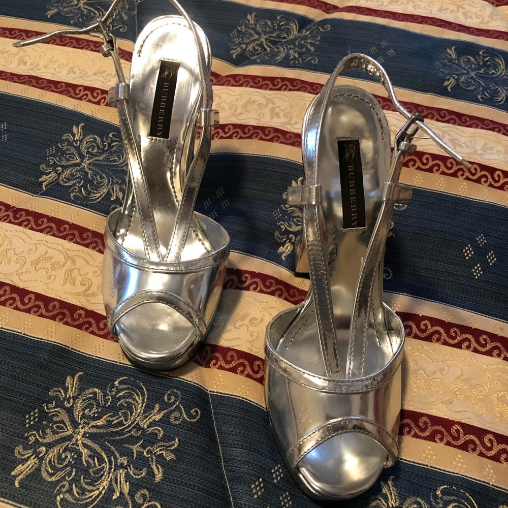Burberry silver leather strappy heels